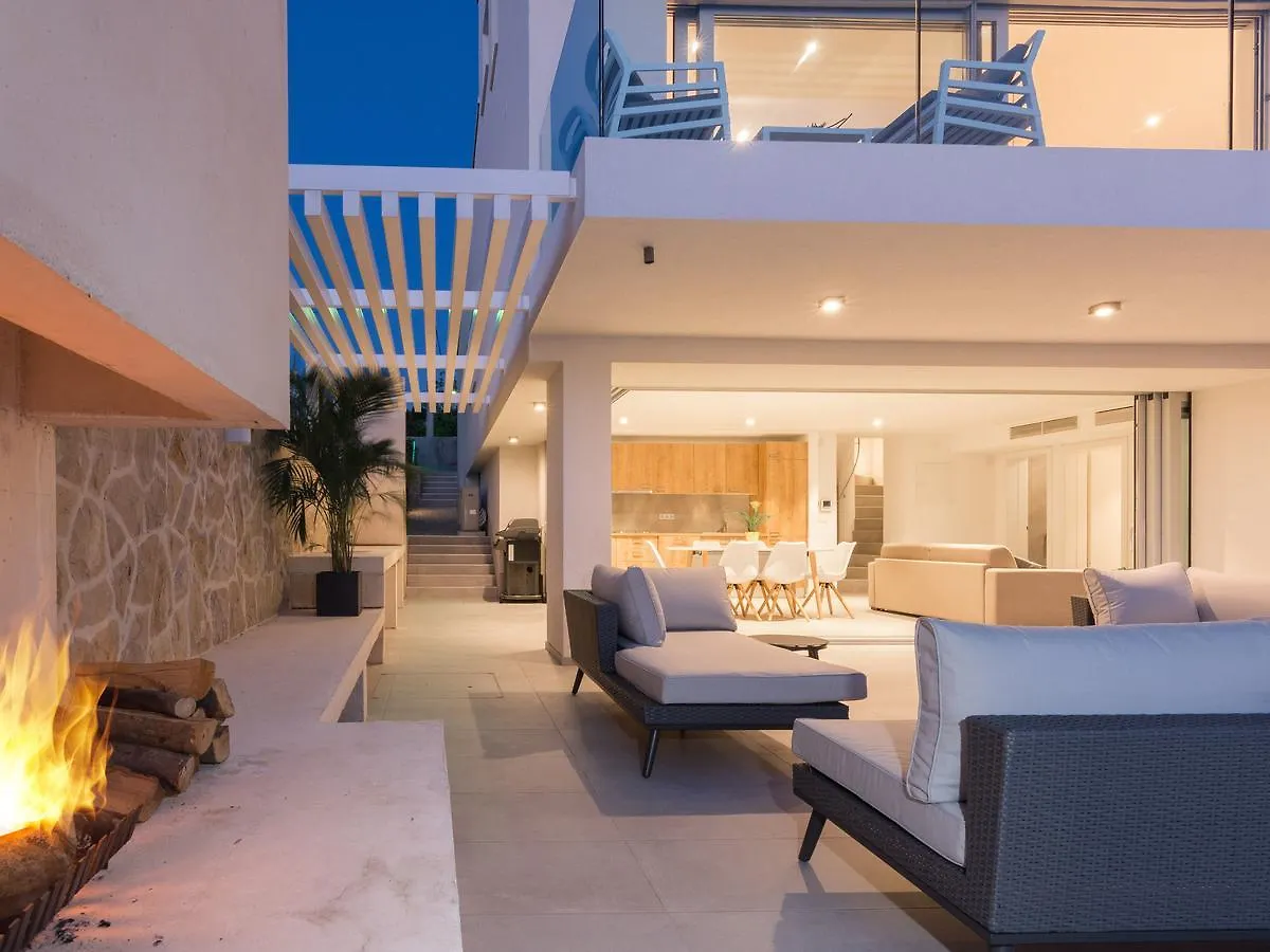 Luxurious Villa In Kozino With Fenced Garden 0*,